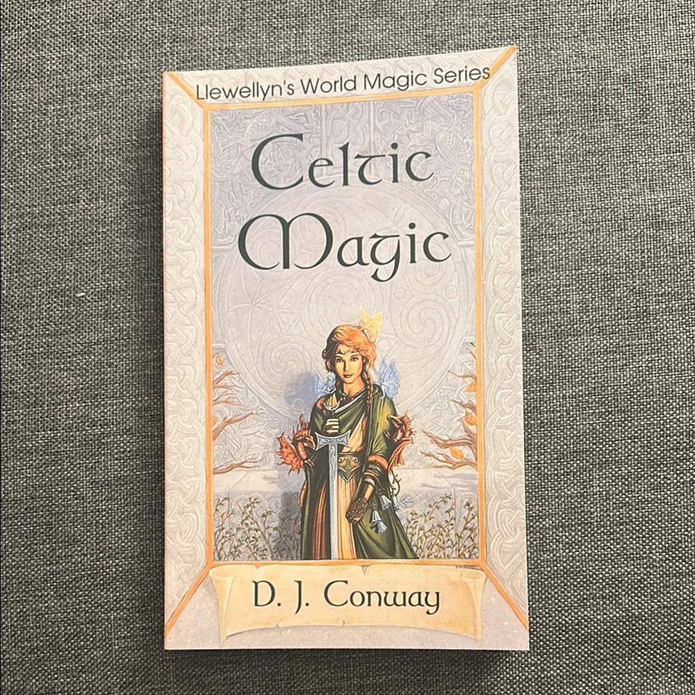 LLEWELLYN’S Celtic Magic Book by D.J. Conway (World Magic Series)